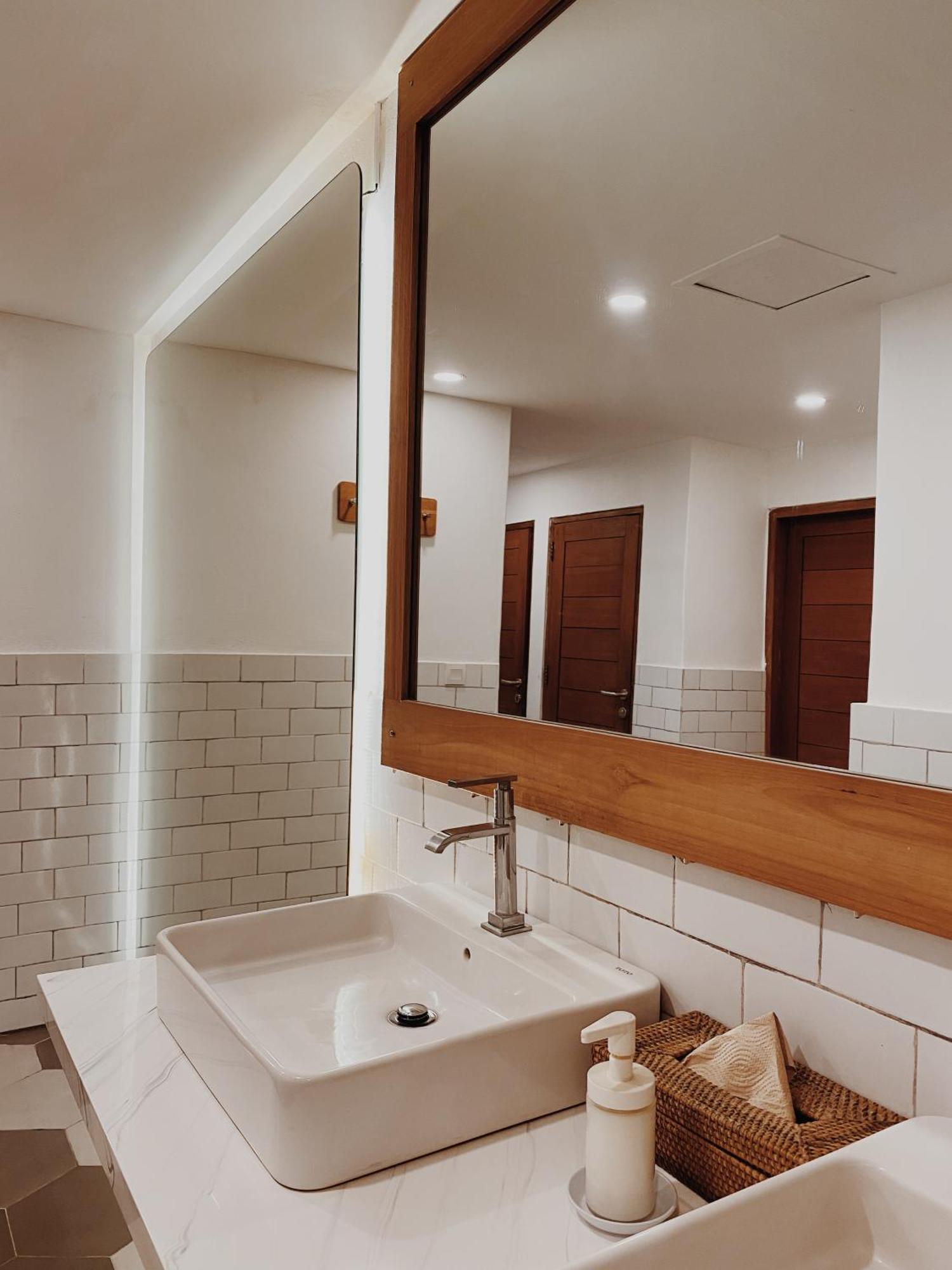 Kos One Hostel Canggu  Ngoại thất bức ảnh