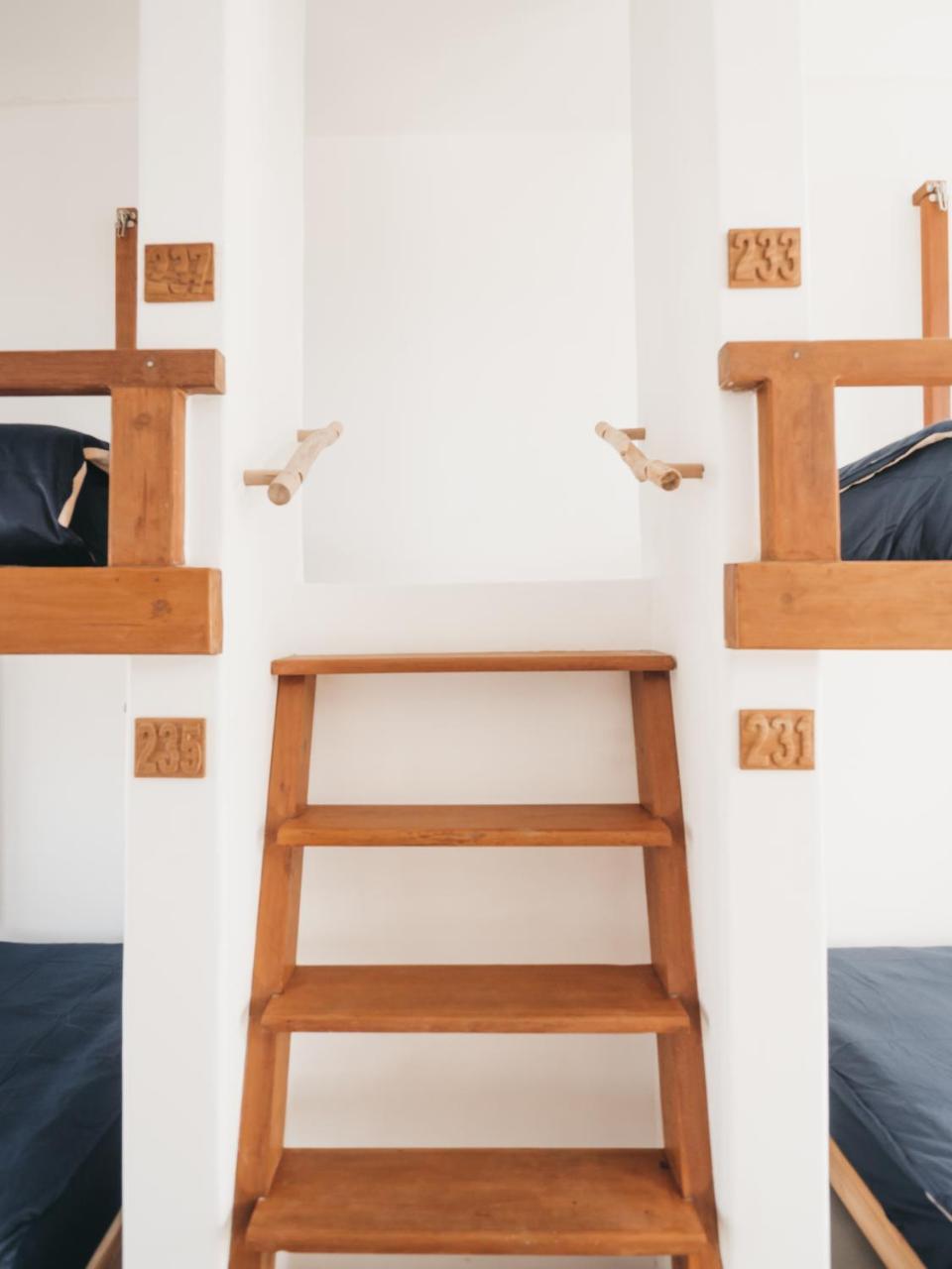 Kos One Hostel Canggu  Ngoại thất bức ảnh